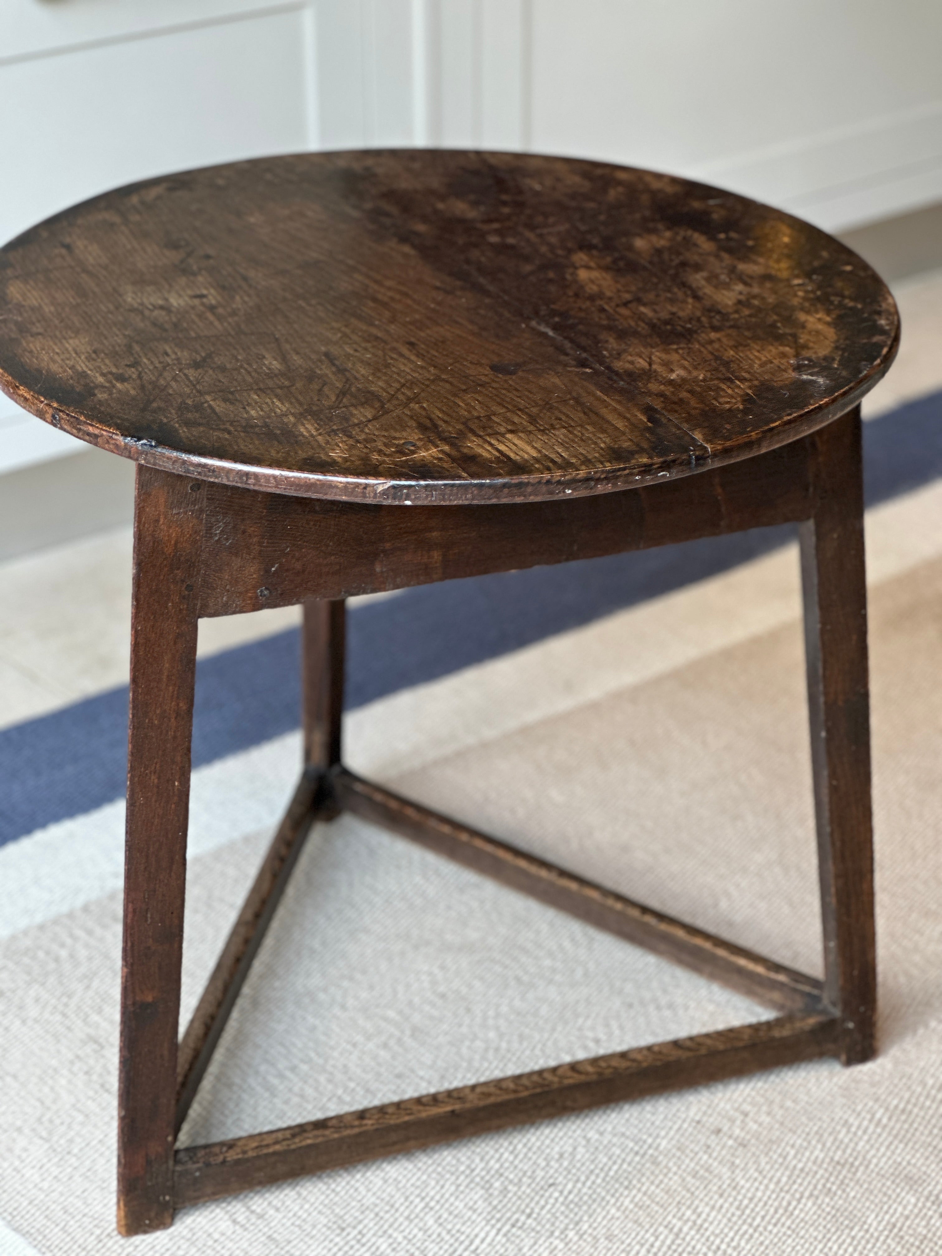 Dark Oak Cricket Table