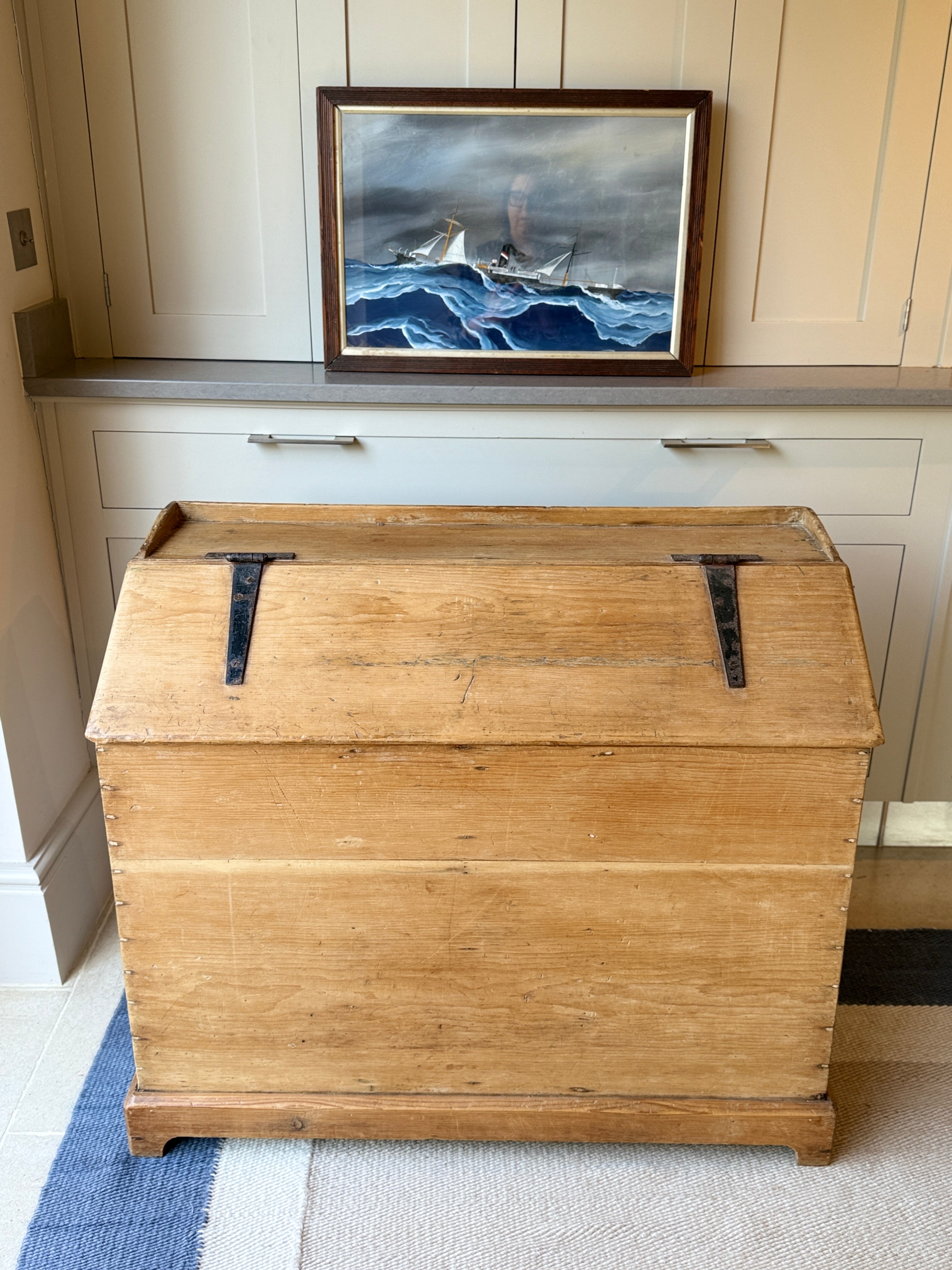 Lovely Pine Grain Store Storage Piece