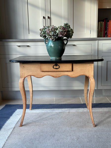 Side Table with Scallop Apron and Cabriole legs