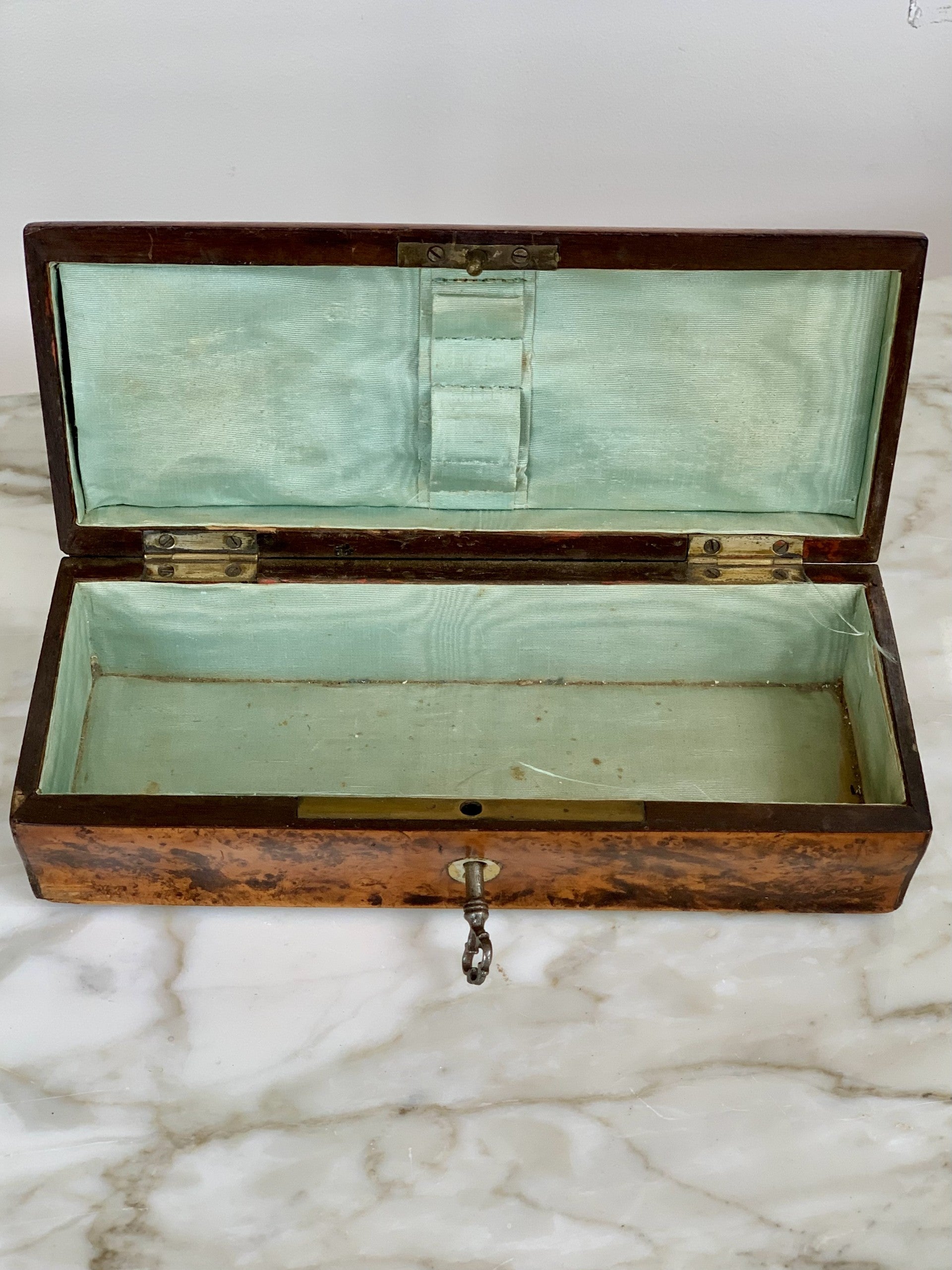 Small Rectangular Mulberry Box with key