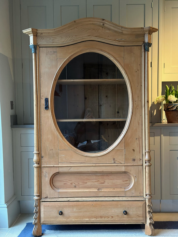 Solid Raud Cupboard Pale Pine Continental Linen Cupboard with Large Round Window