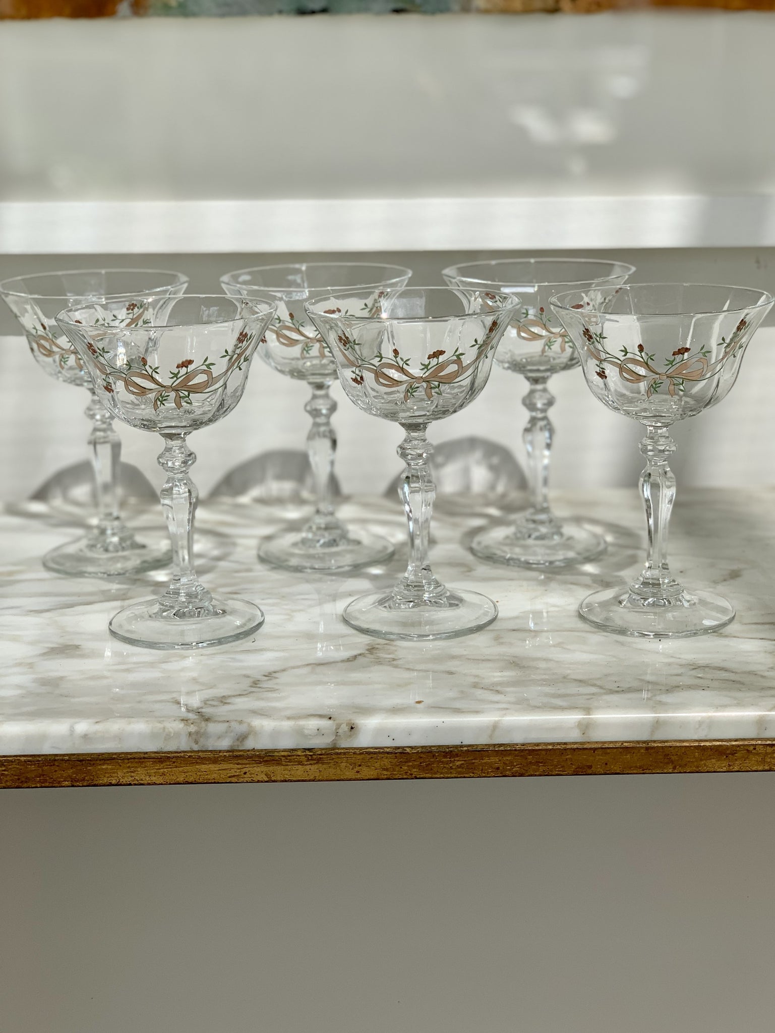 8 ‘Eternal Bow’ Glass Champagne Coupes