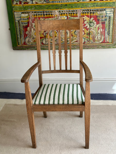 Arts and Crafts Oak Chair