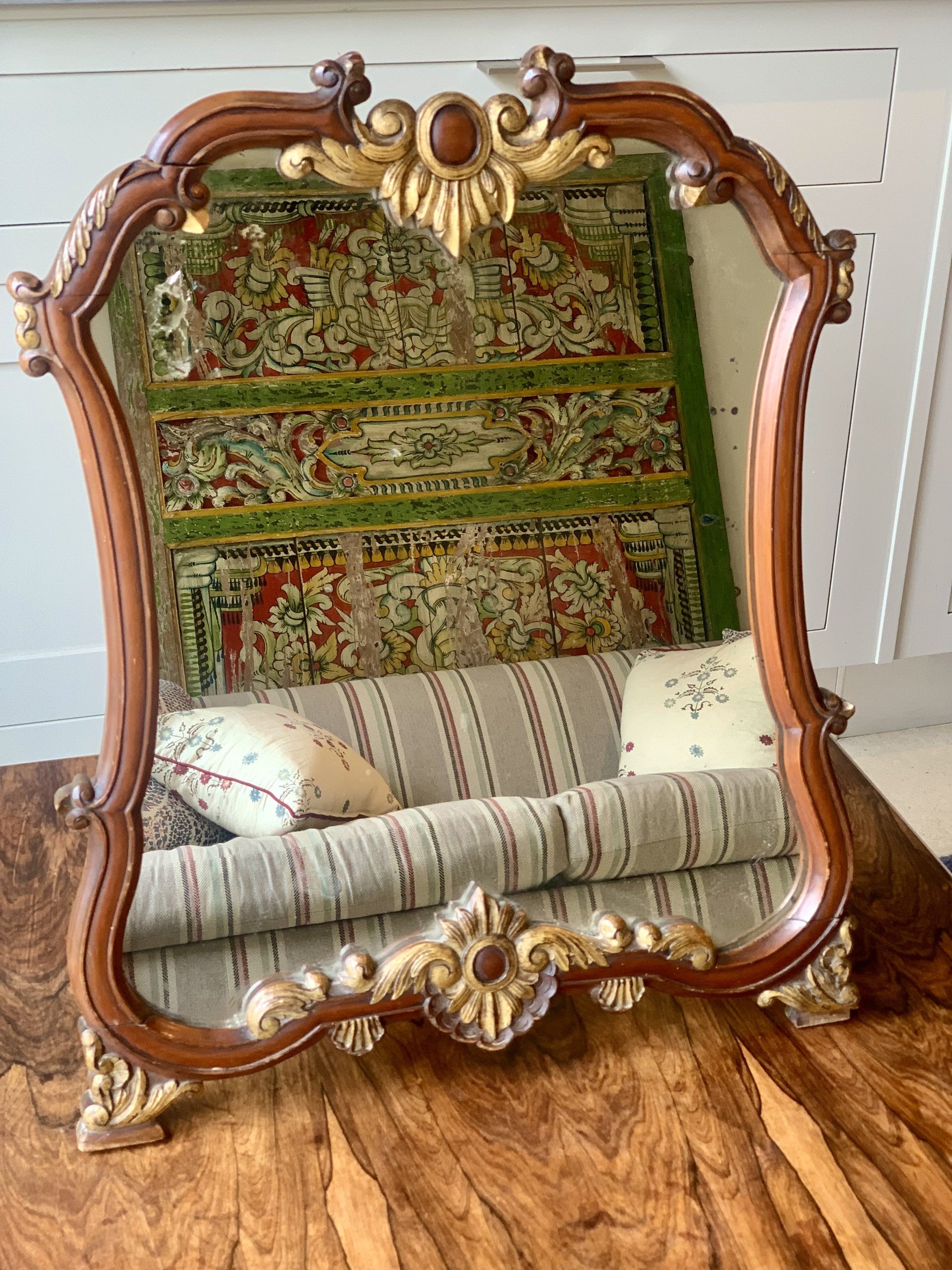 Antique Gilt Wooden Dressing Table Mirror