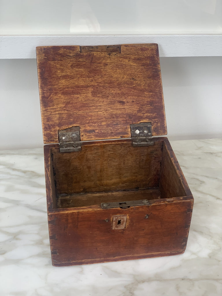 Small Wooden Box – Litten Tree Antiques