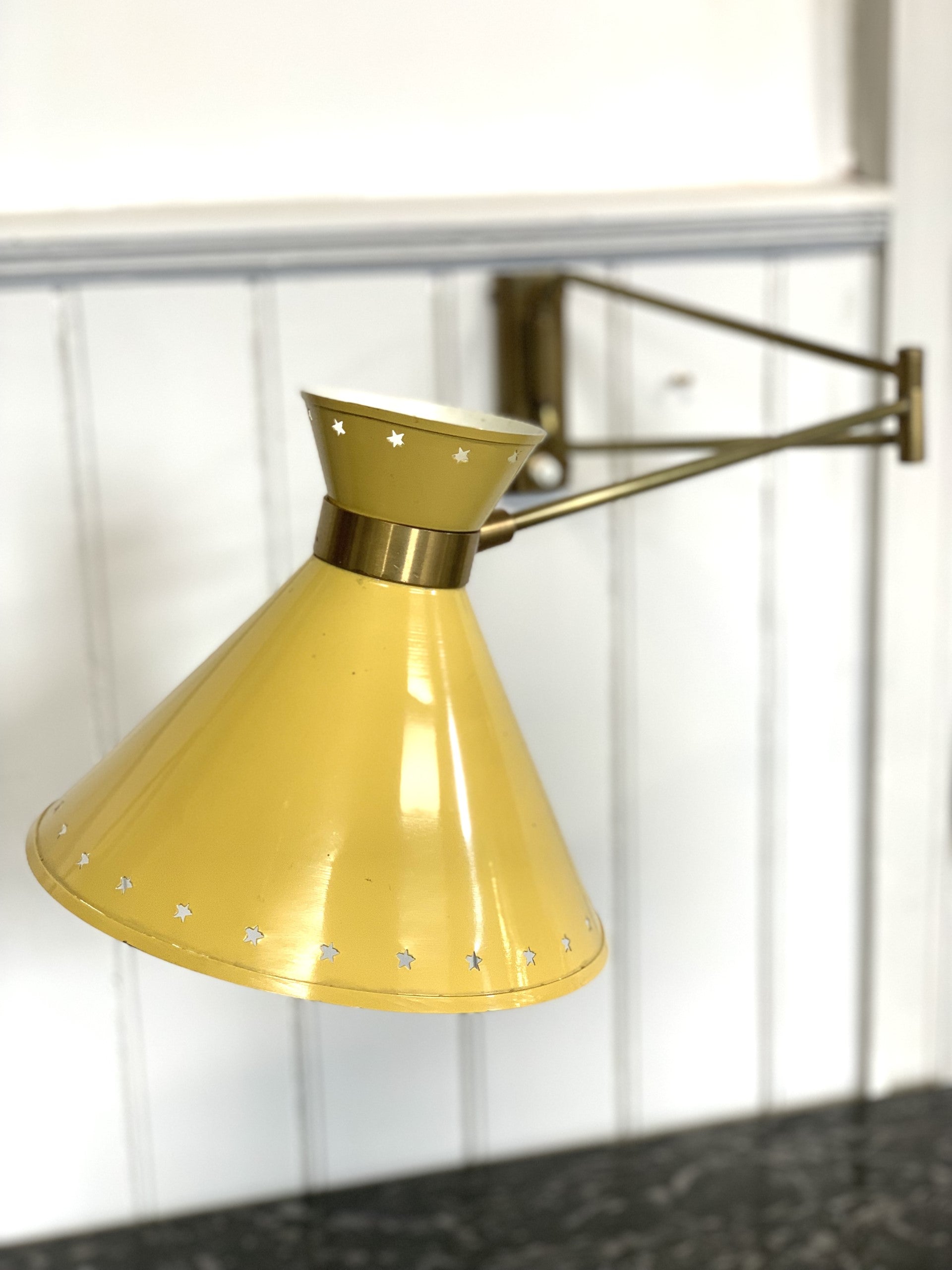 Mustard yellow Rene Mathieu Diabolo Wall light