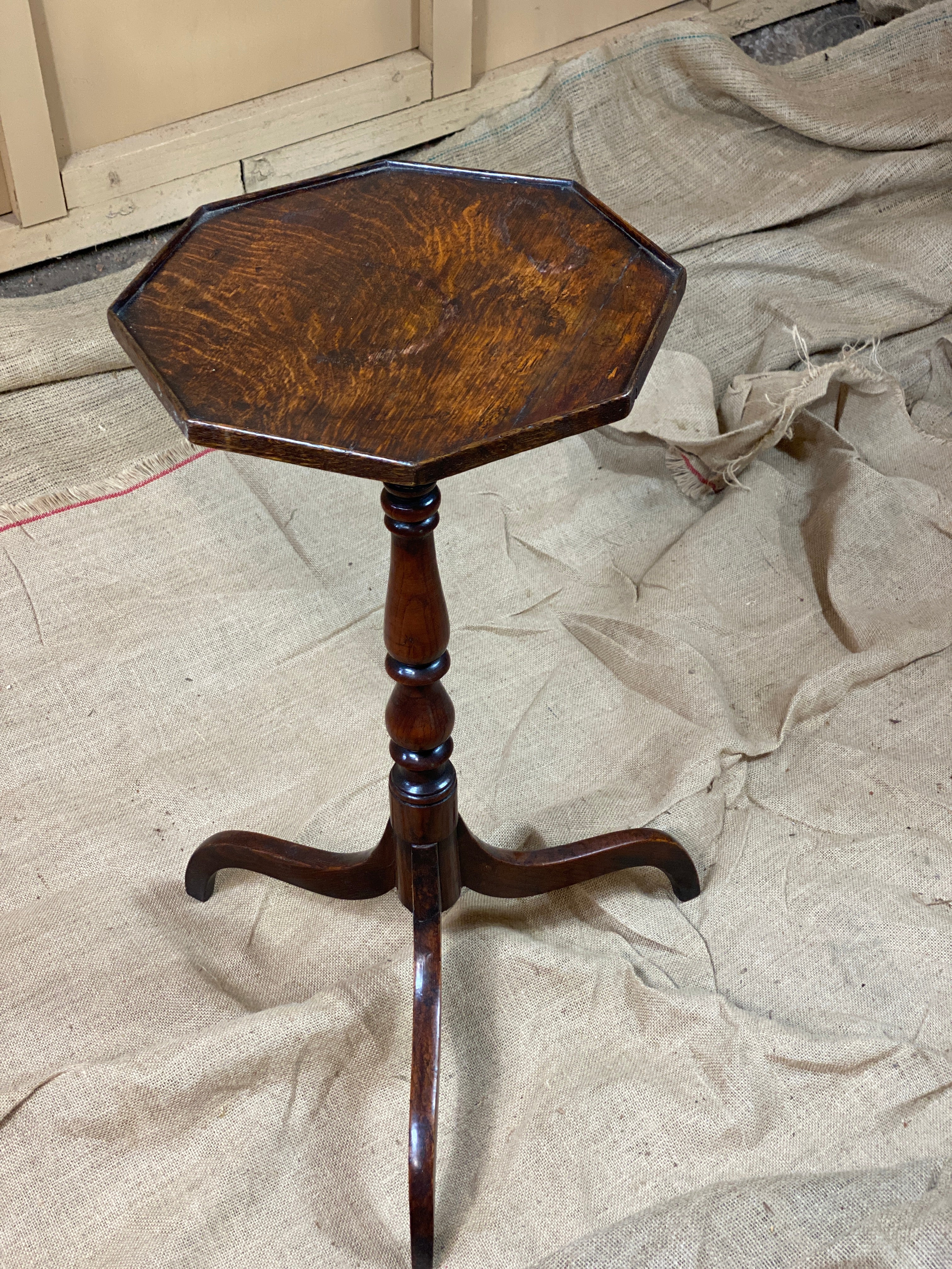 Superb Early C19th Oak Candlestand with Octagonal Top