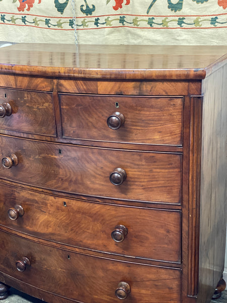 Large Mahogany Chest of Drawers with attractive reeded sides