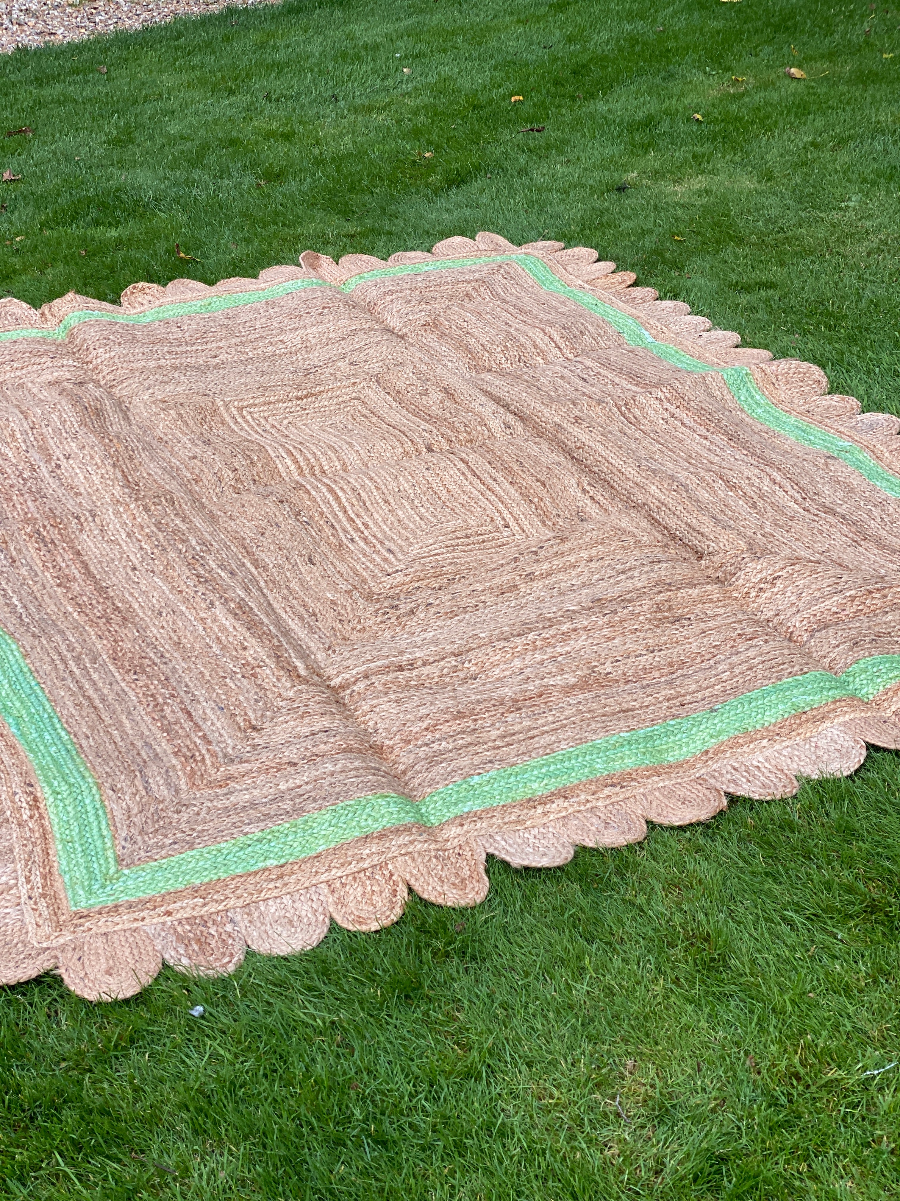 Jute Scalloped Edge Rugs