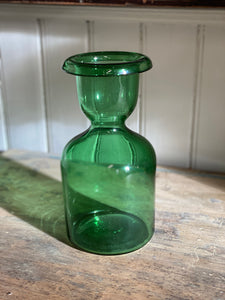 Green ‘Vetro di Empoli’ vase.