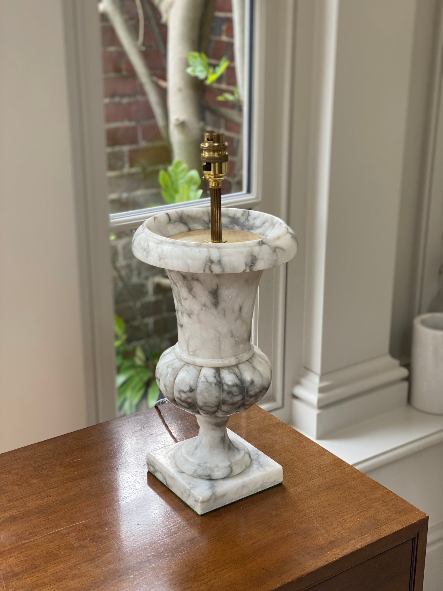 Very Attractive Marble Urn Table lamp