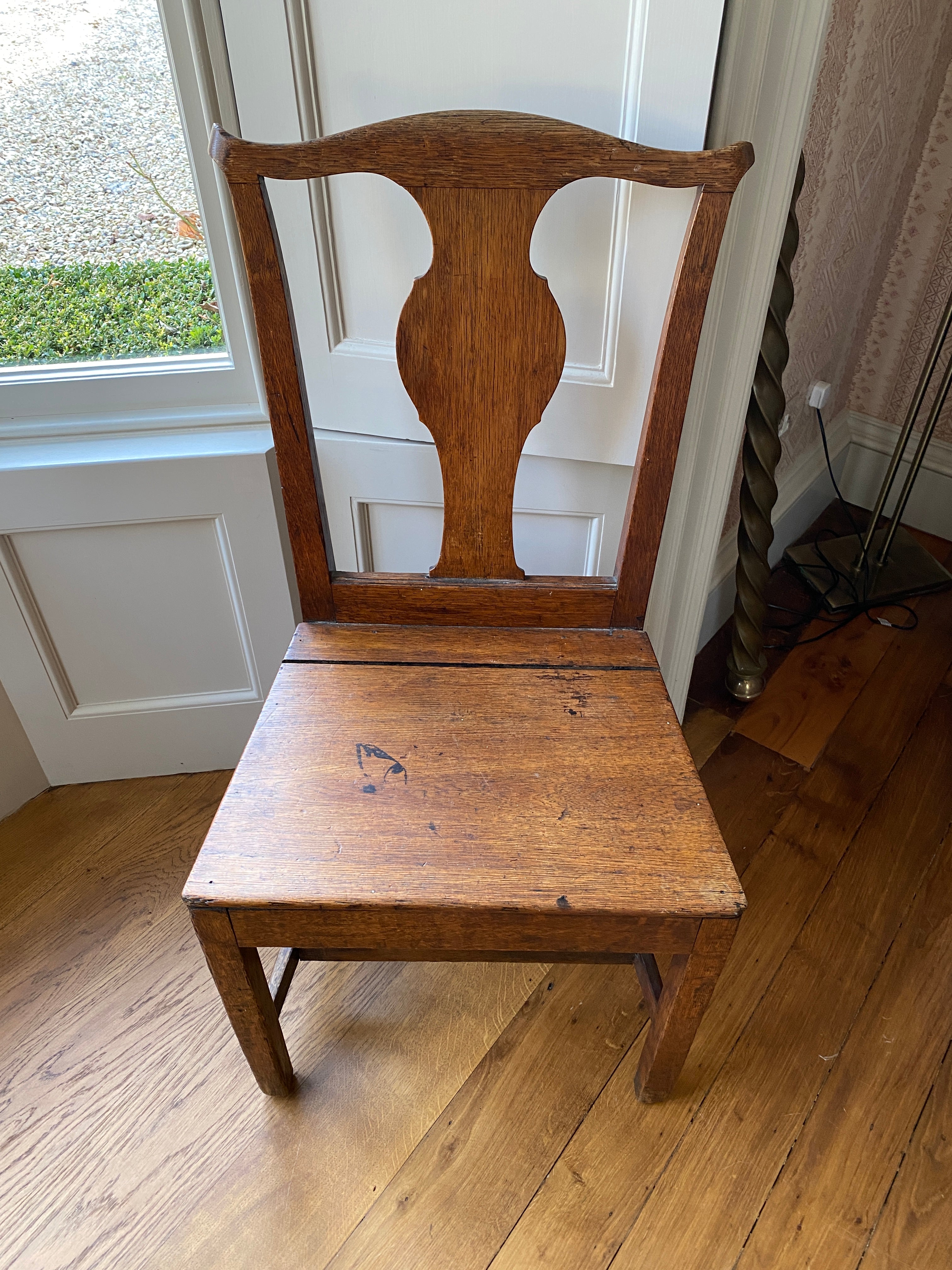 Rustic oak country house chair