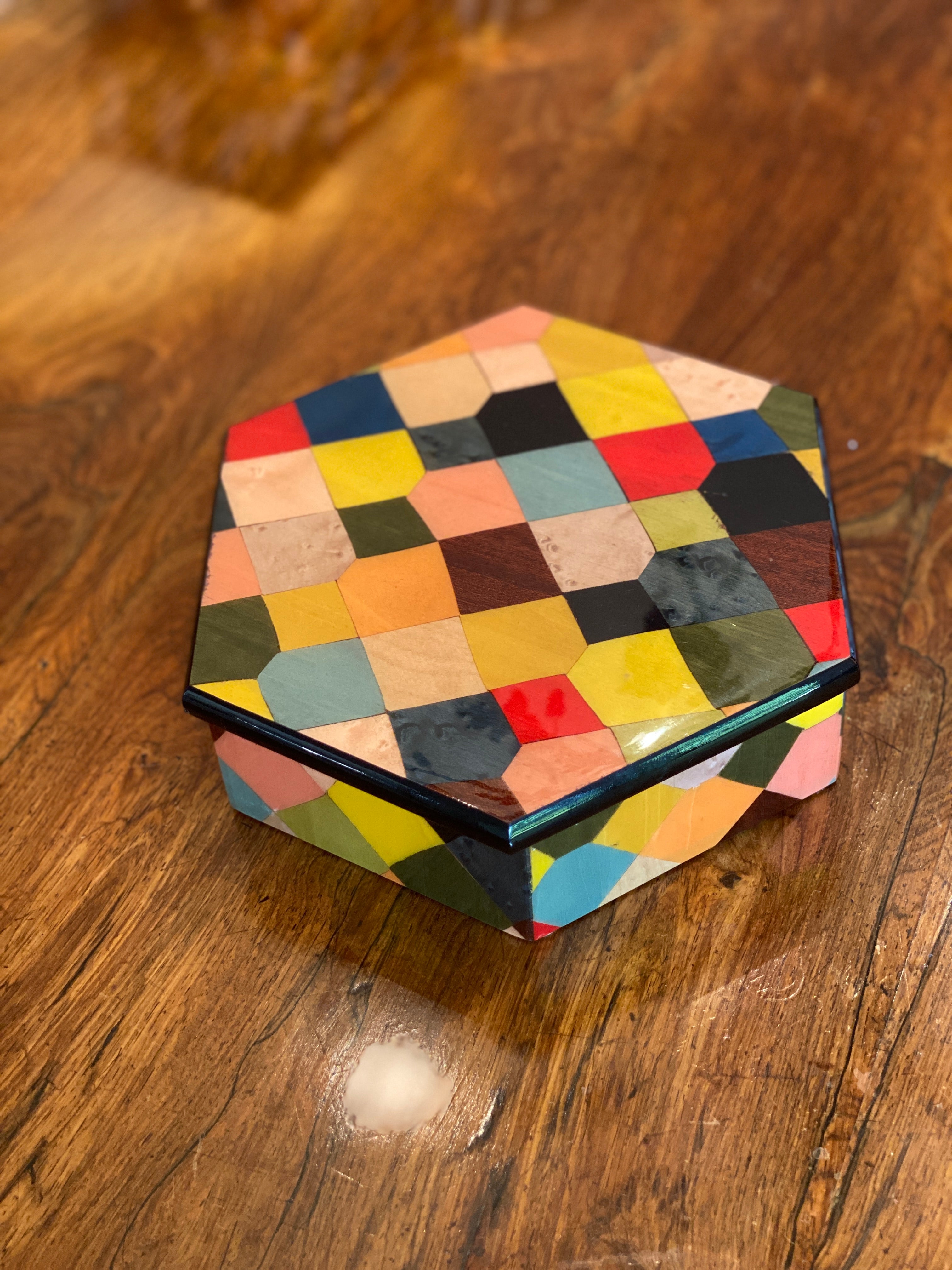 Attractive Hexagonal Italian Marquetry Box