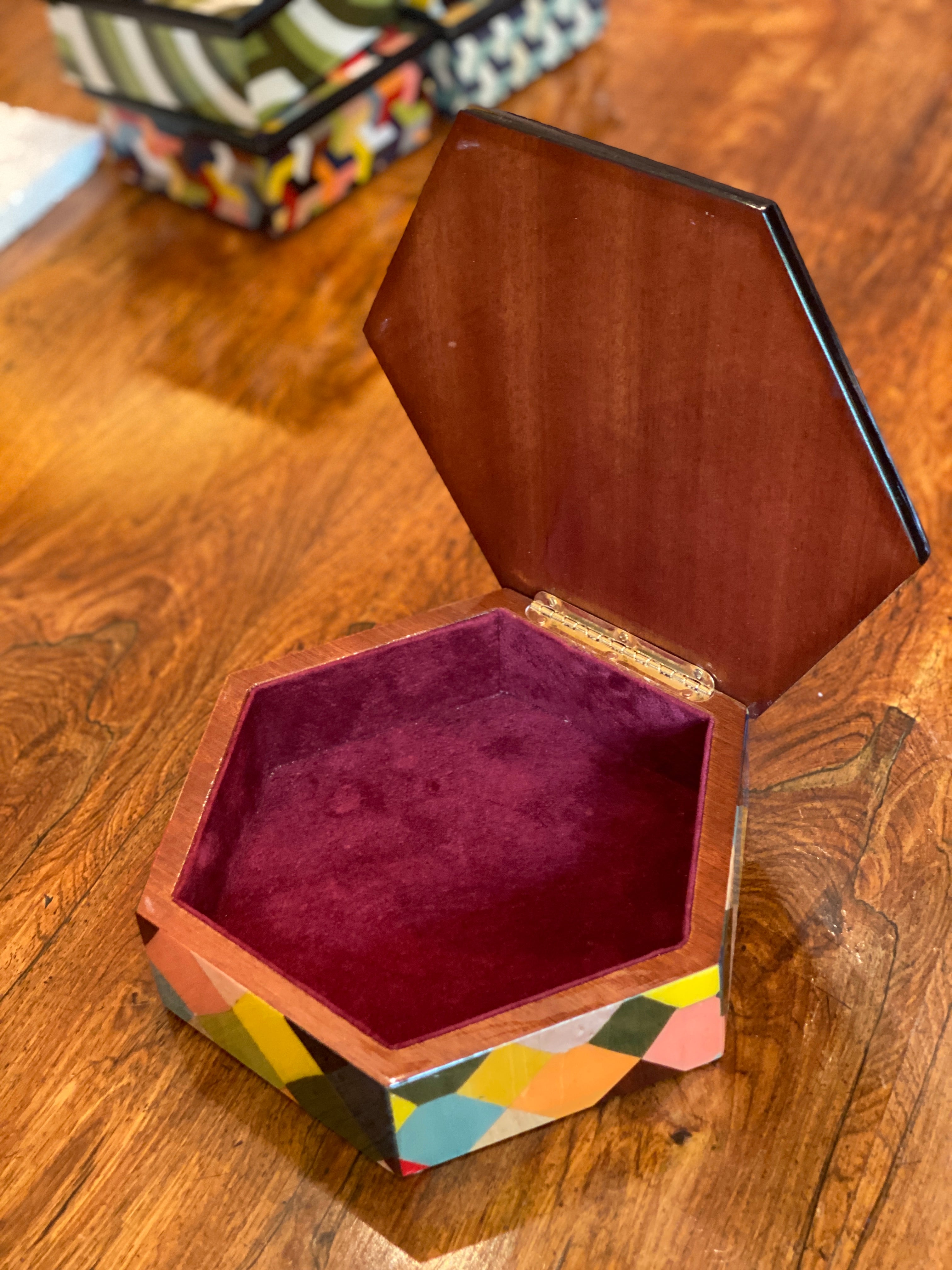 Attractive Hexagonal Italian Marquetry Box