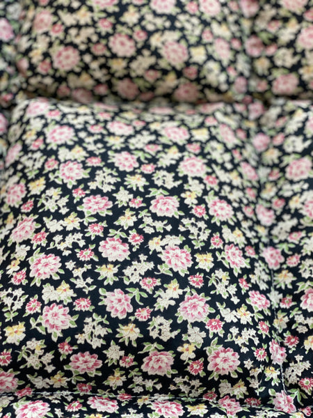 Pretty floral eiderdown quilt