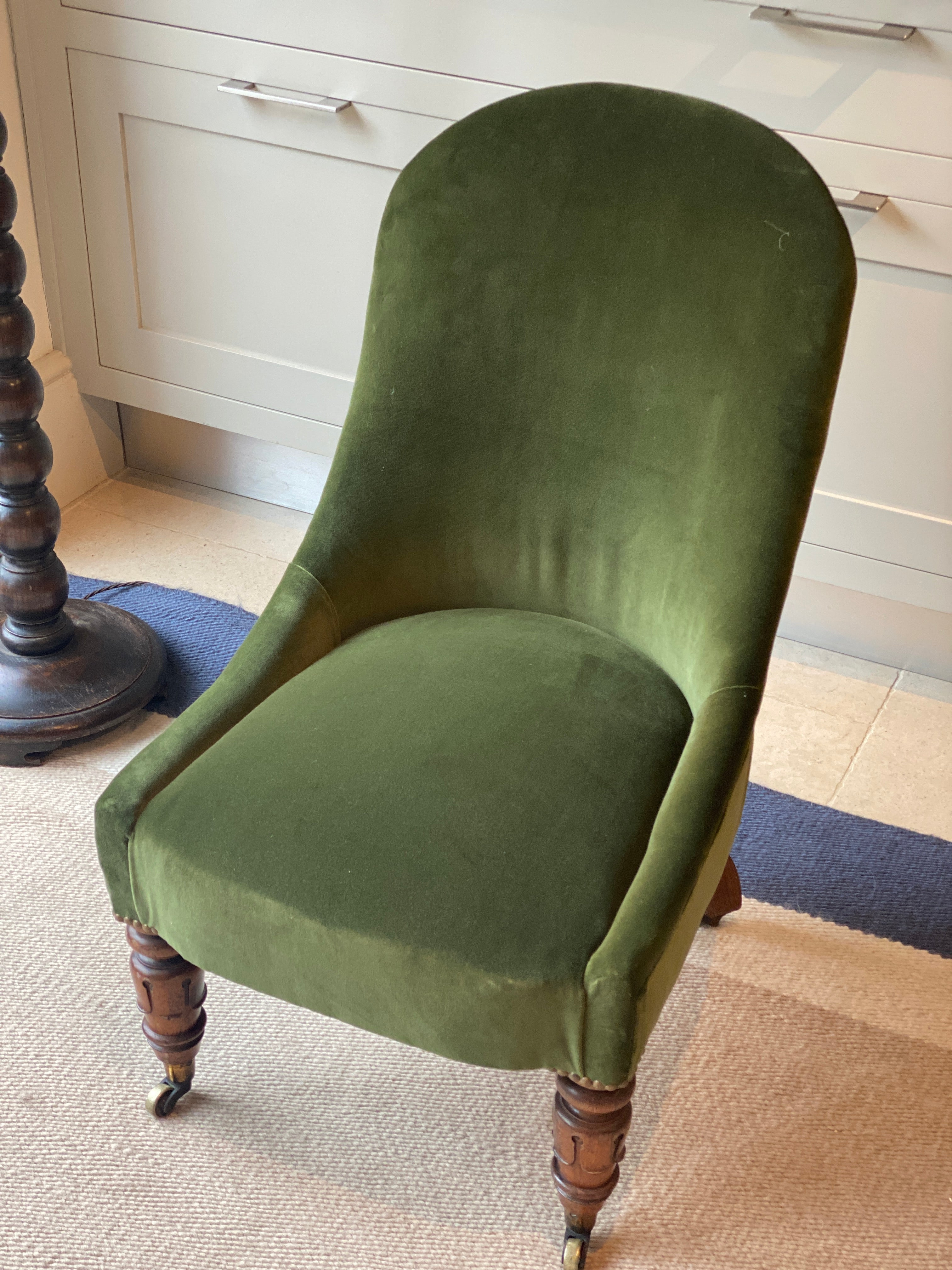 William IV Slipper Chair in DG Moss Velvet