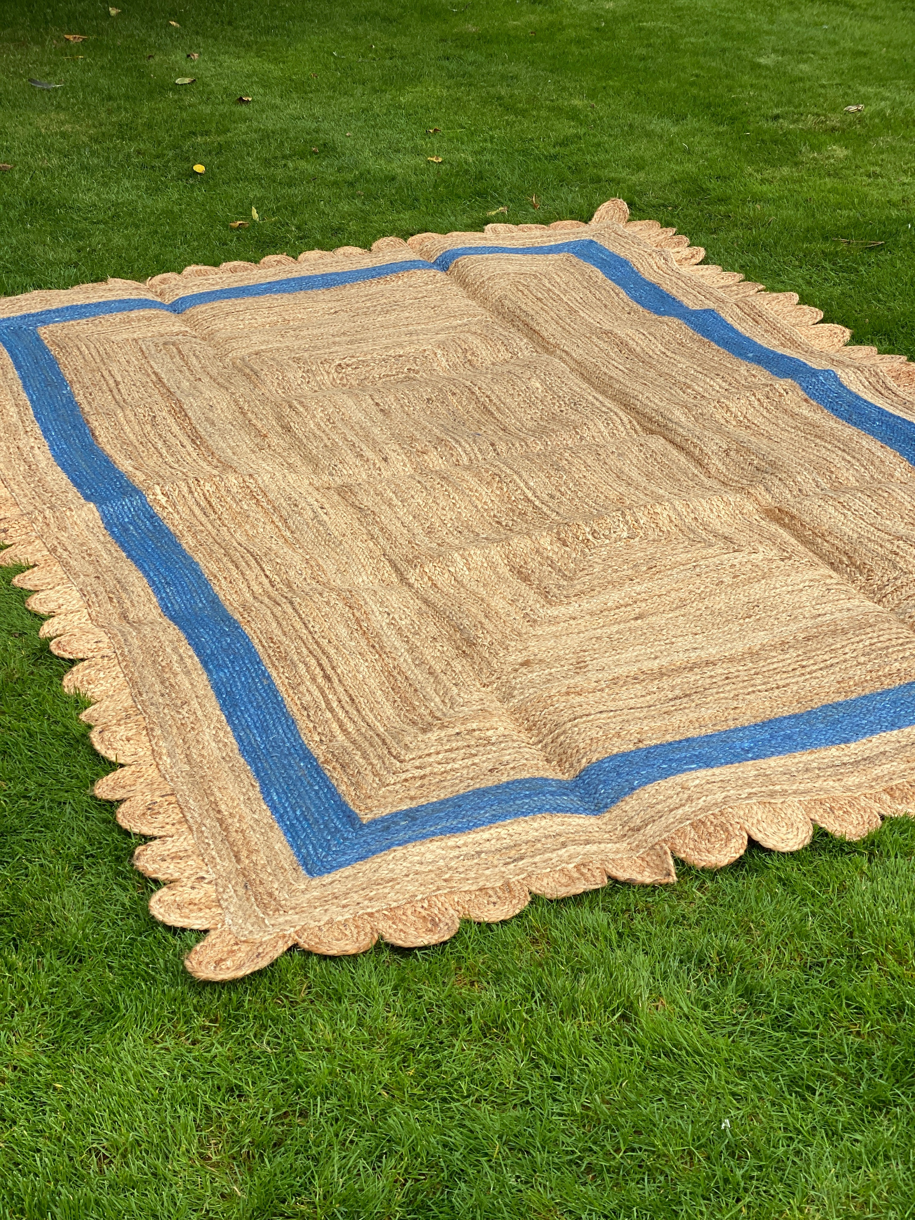 Jute Scalloped Edge Rugs