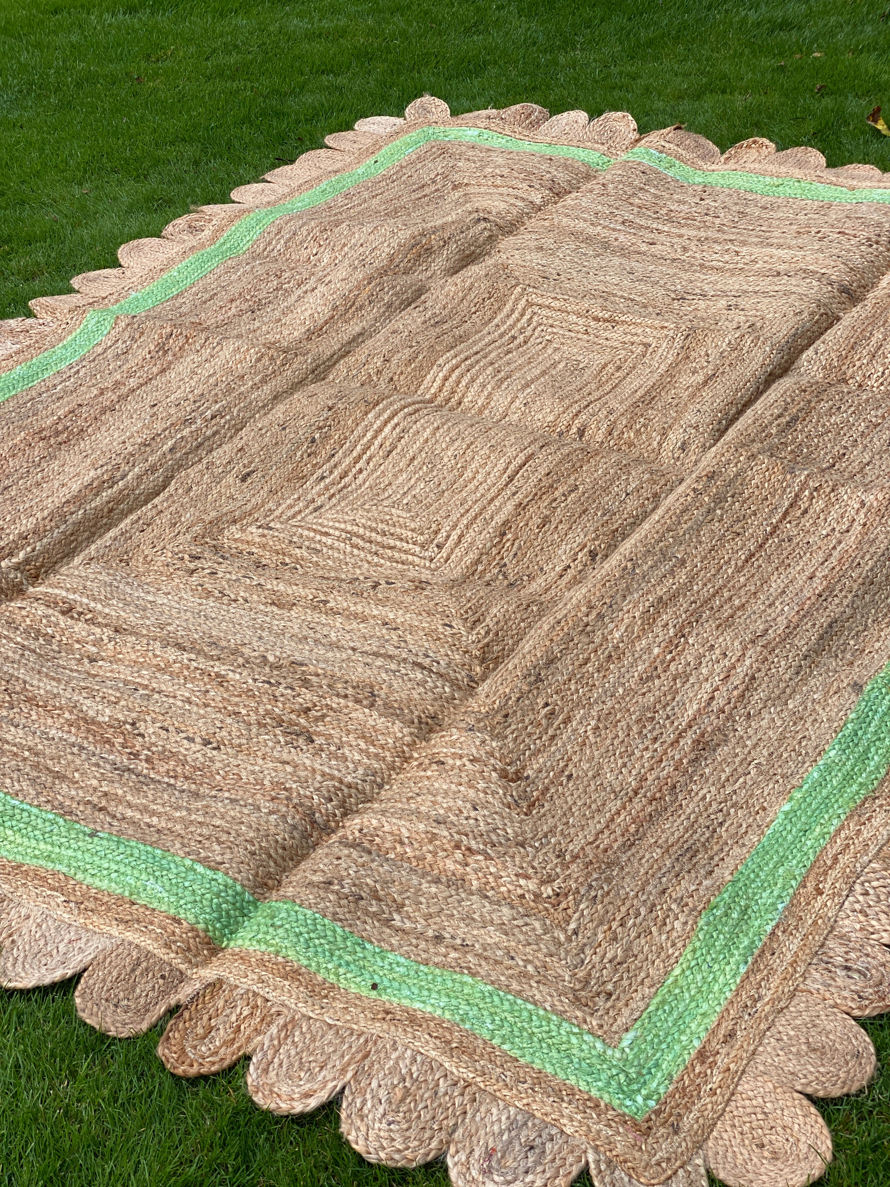 Jute Scalloped Edge Rugs