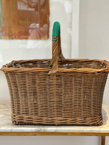 Vintage 40/50s wicker shopping basket with green handle