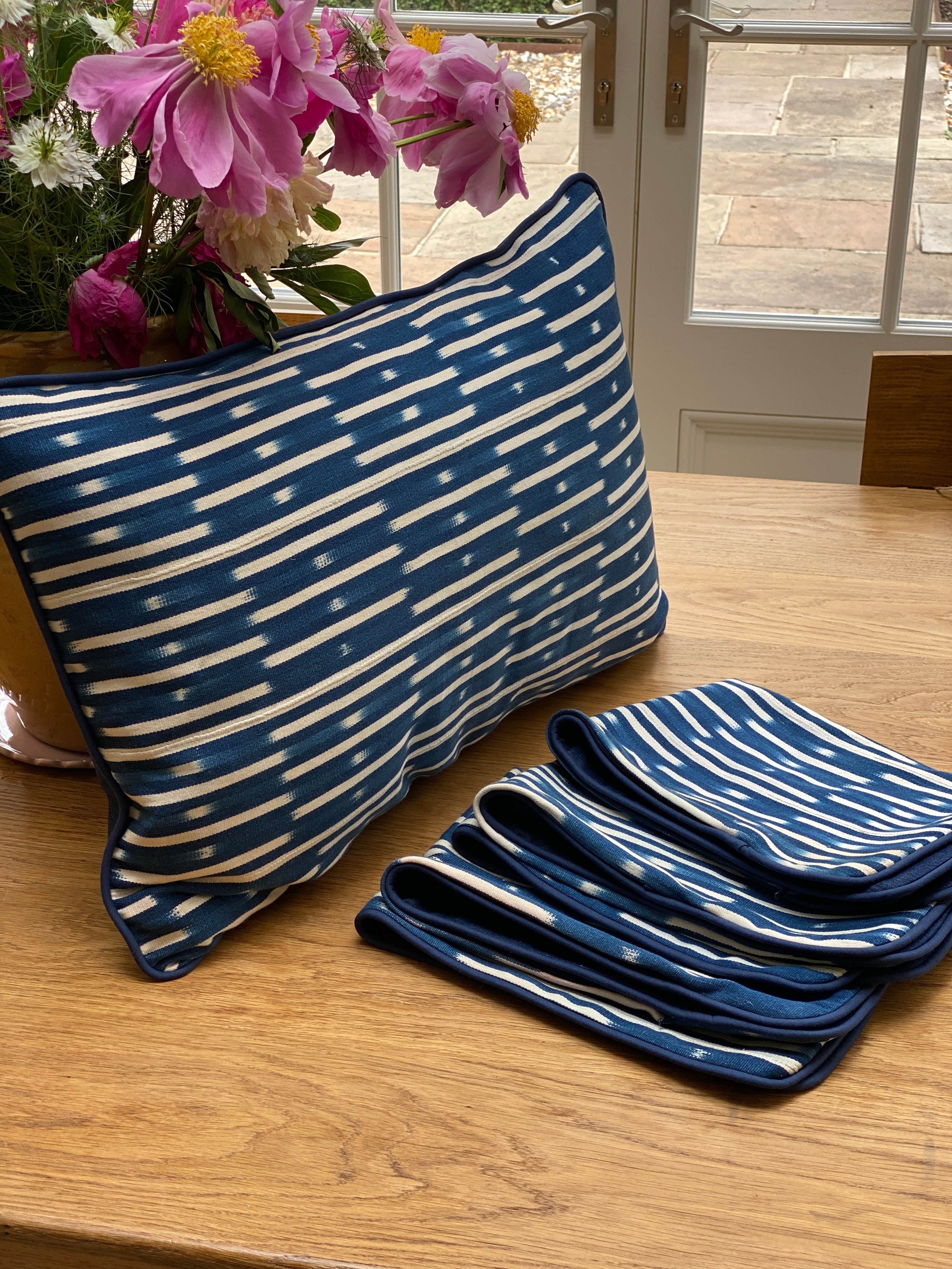 Baule Cloth Cushions in Indigo