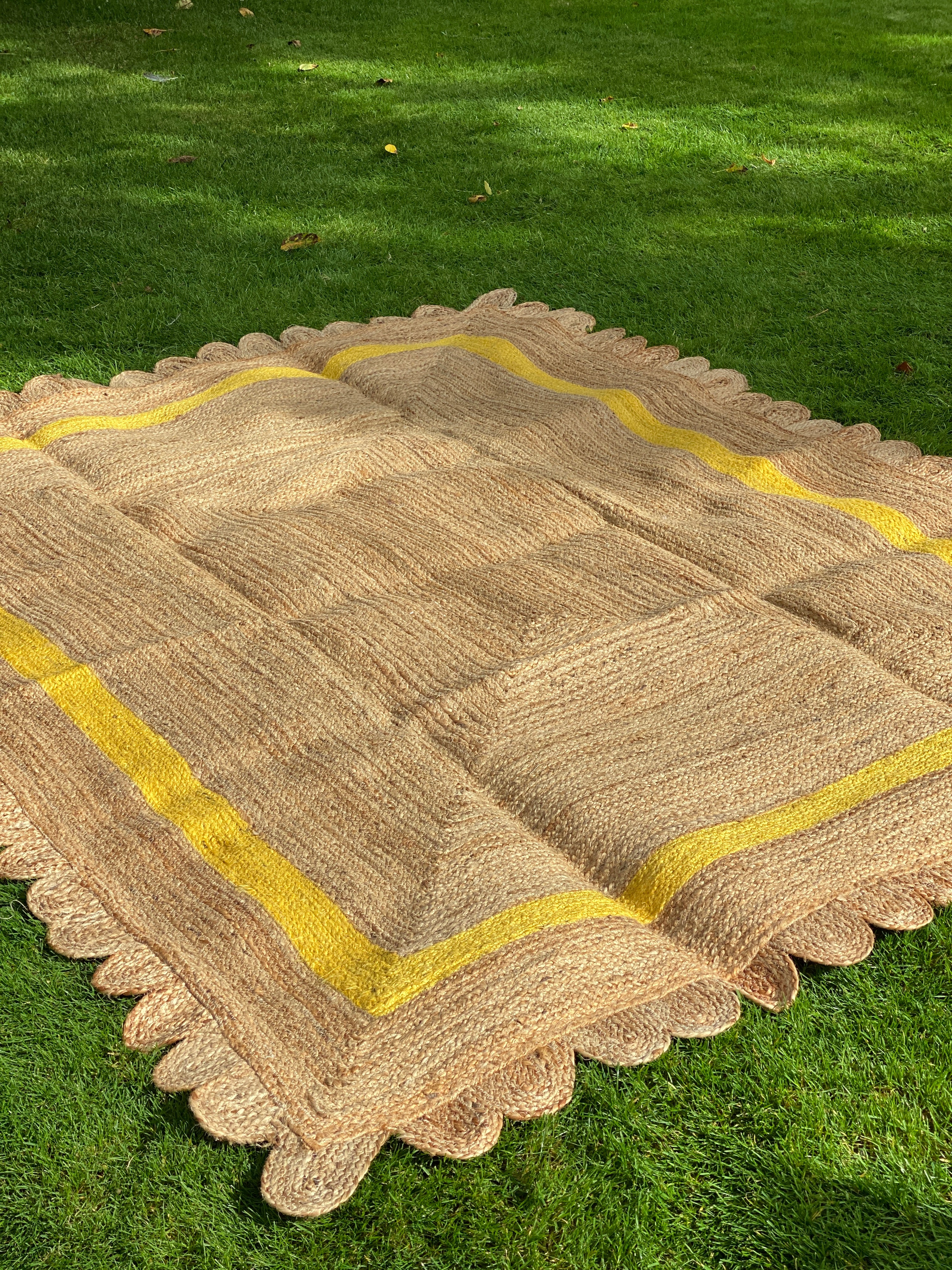 Jute Scalloped Edge Rugs