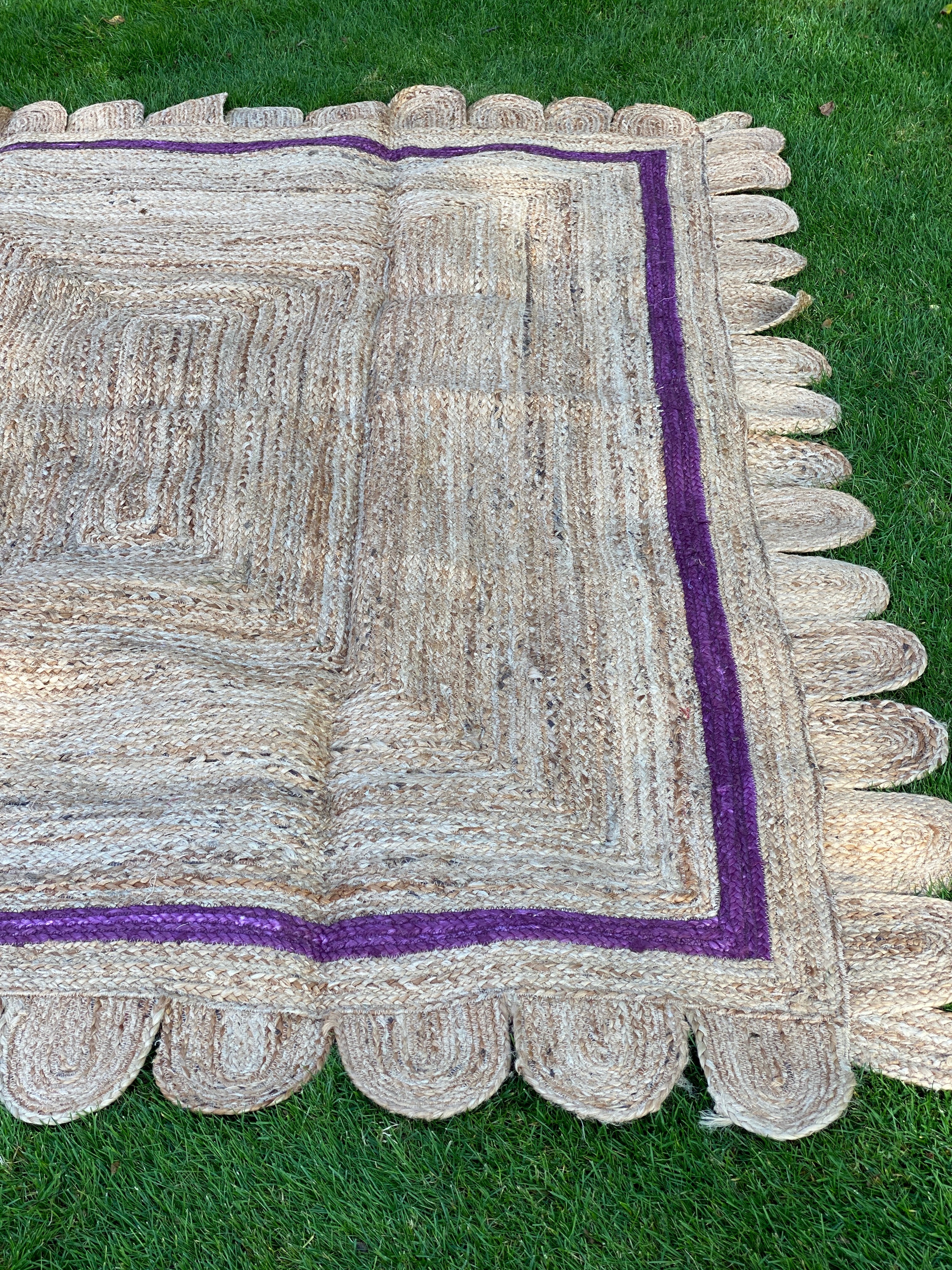 Jute Scalloped Edge Rugs