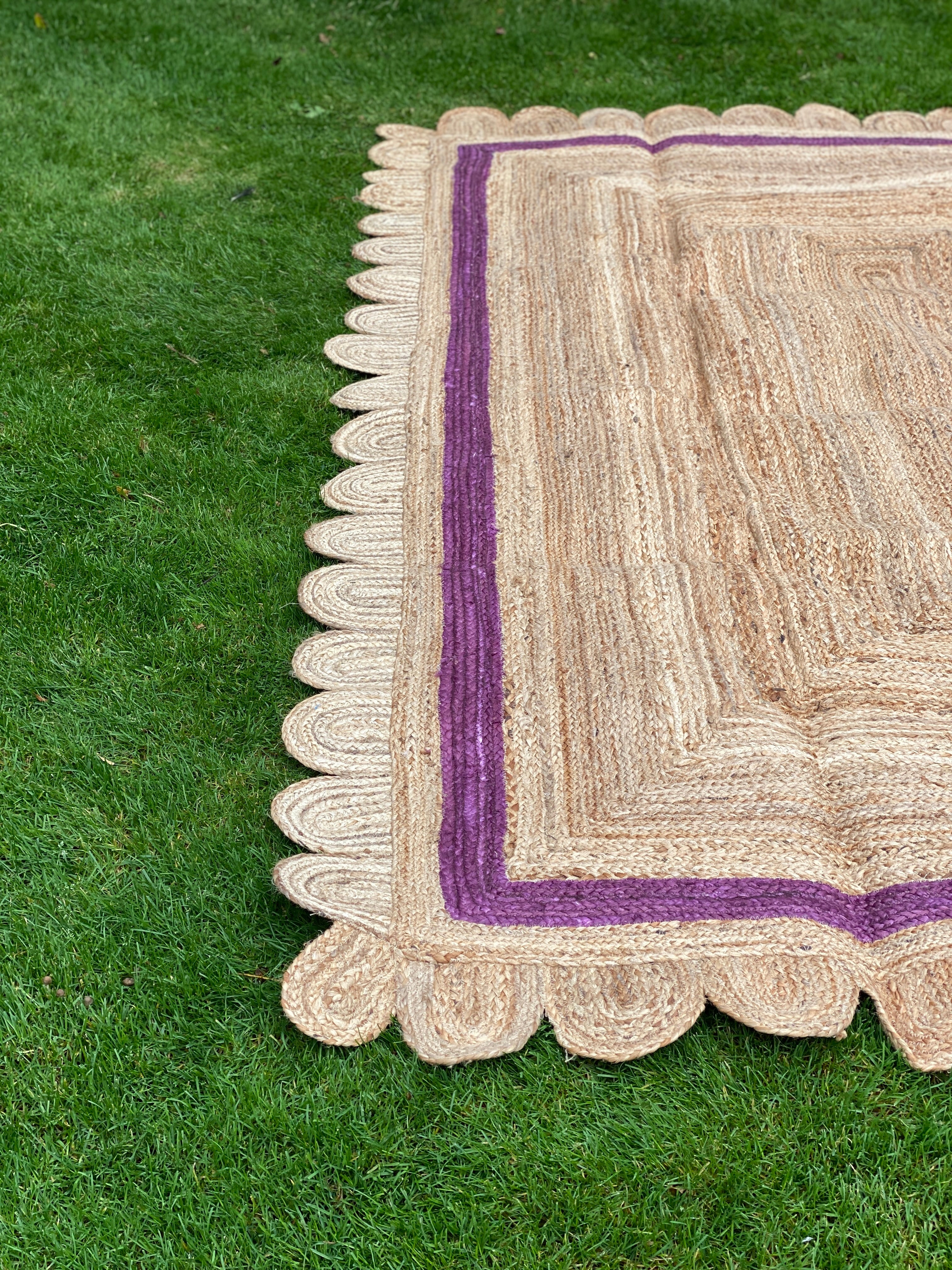 Jute Scalloped Edge Rugs