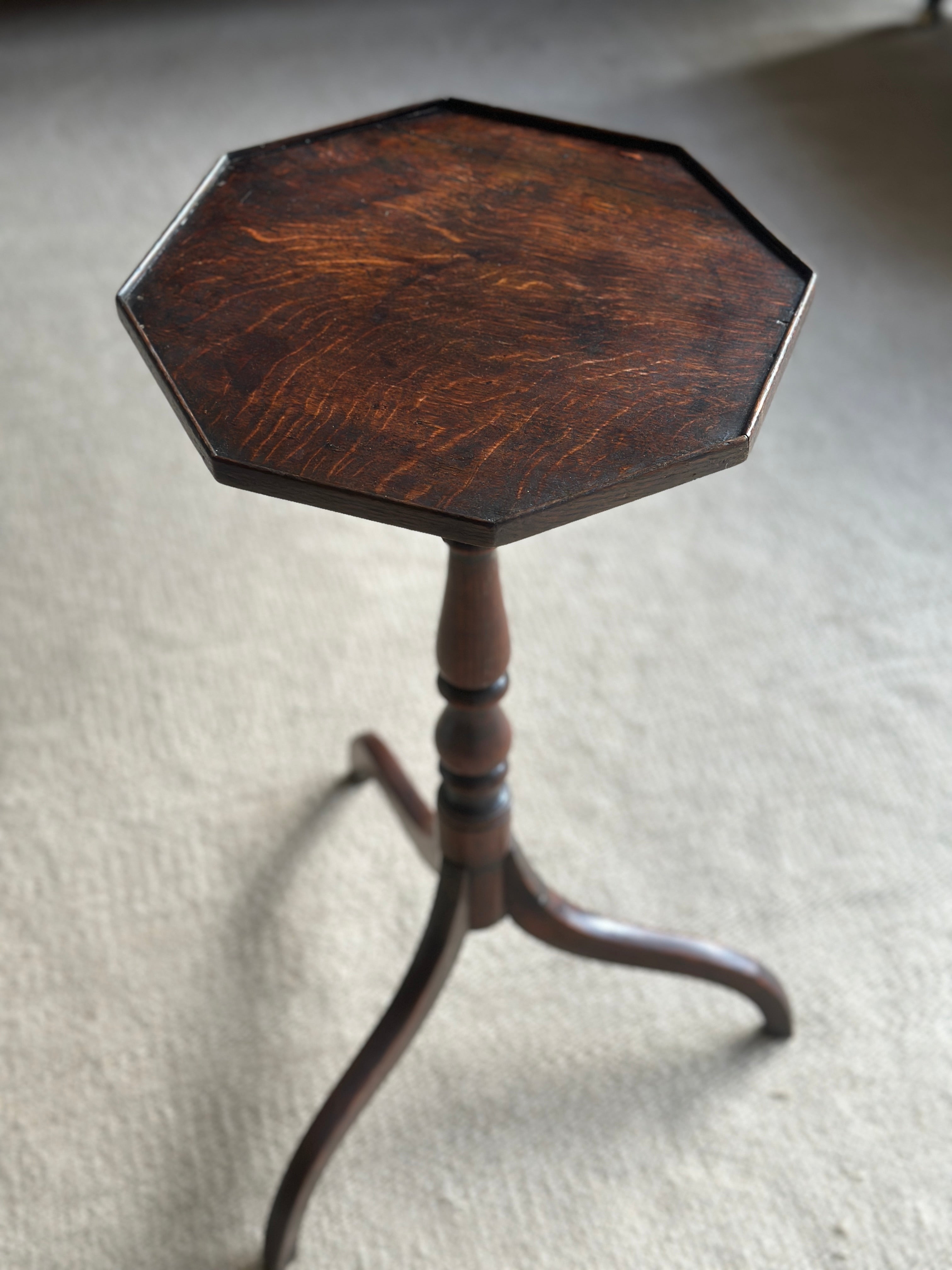 Superb Early C19th Oak Candlestand with Octagonal Top