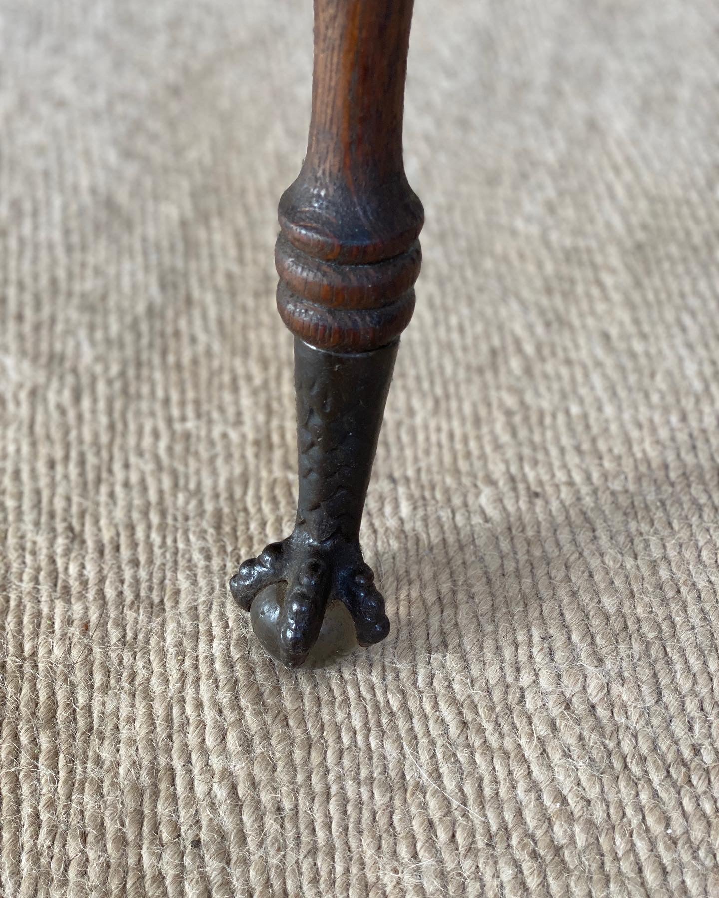 Attractive Late C19th Oak Claw & Ball Table