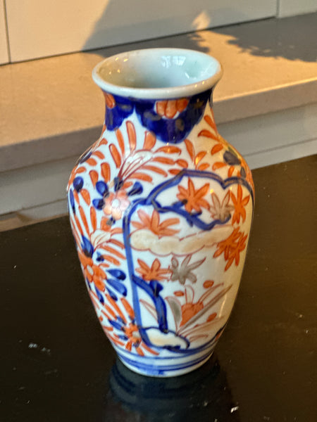 Collection of 6 Japanese Imari Vases
