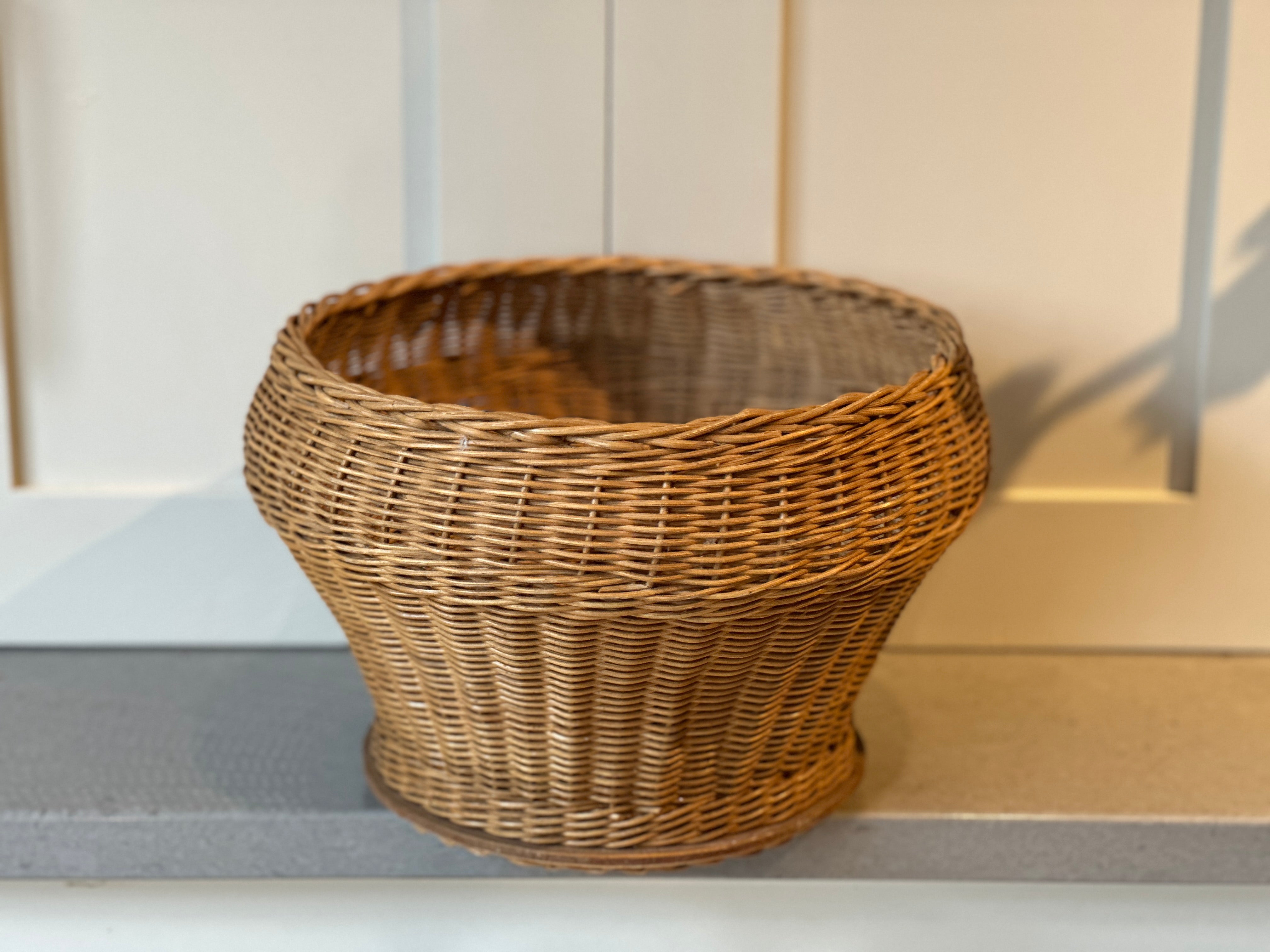 Vintage 1940s Wicker Basket/planter