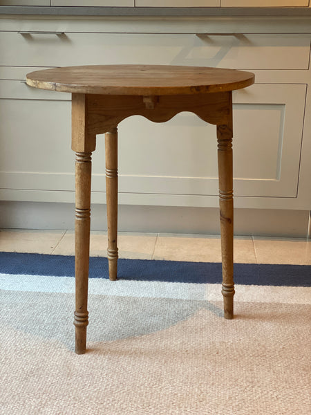 Tall Pitch Pine Cricket Table