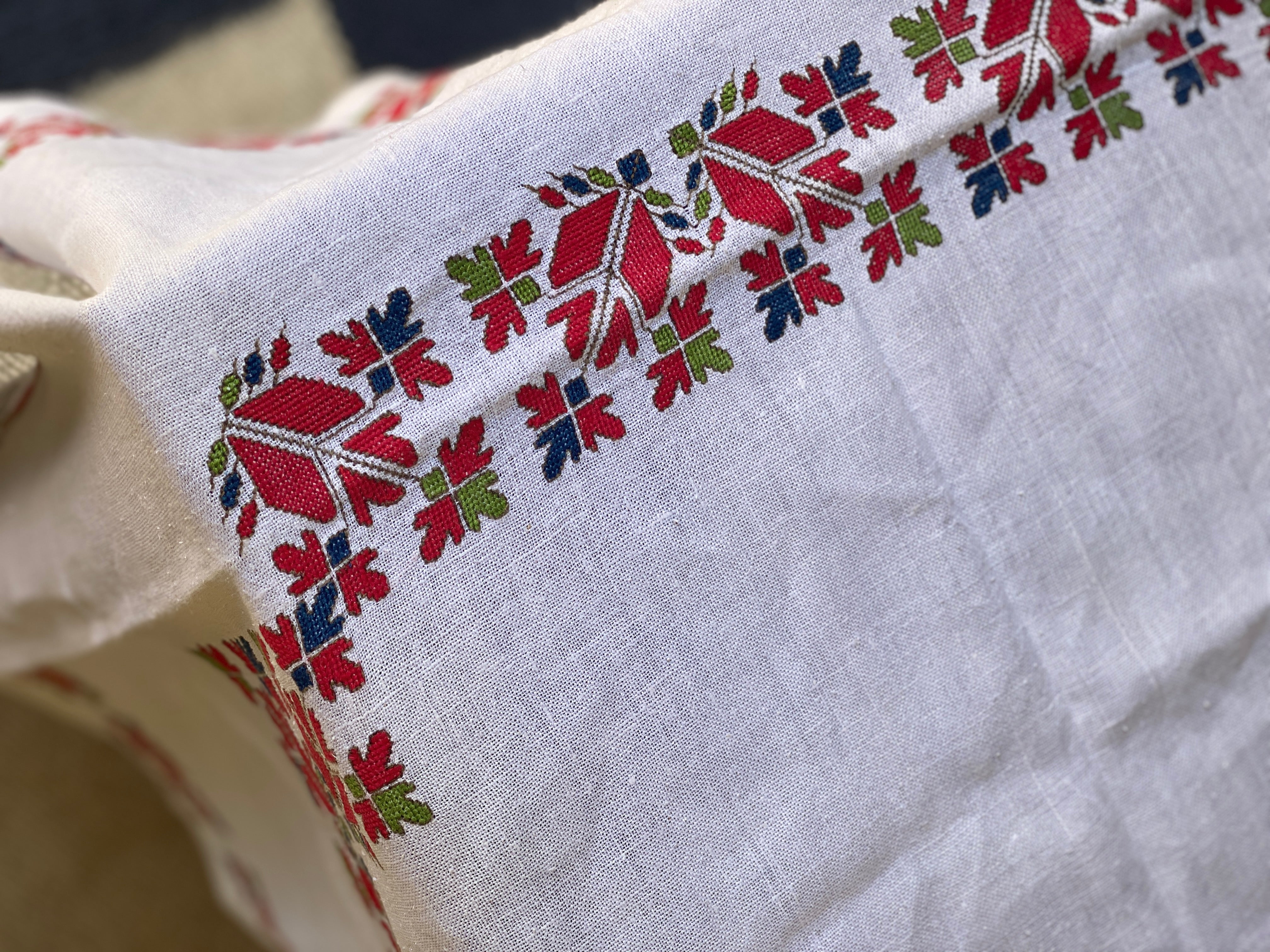 Vintage Hungarian Embroidered Cloth