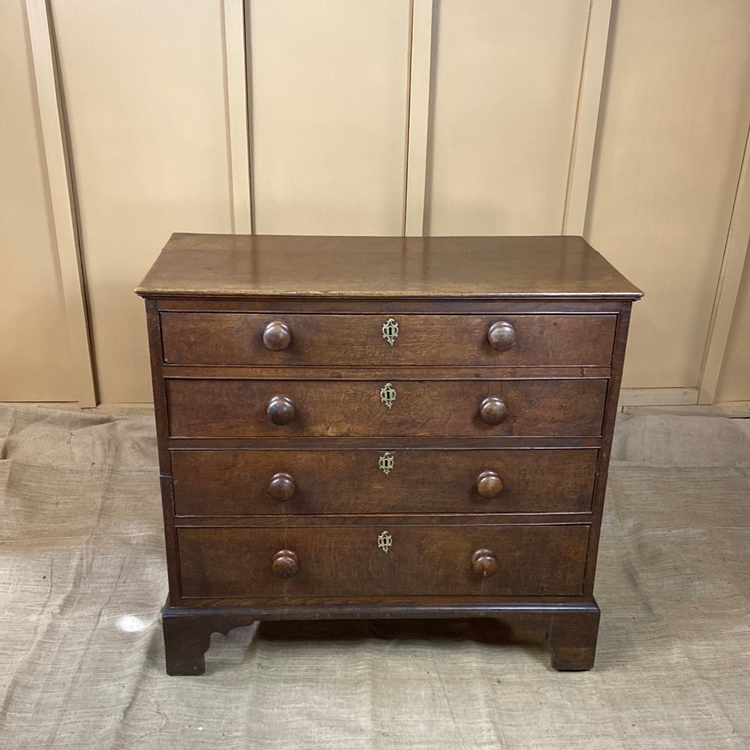 Lovely Oak Split Chest of Drawers