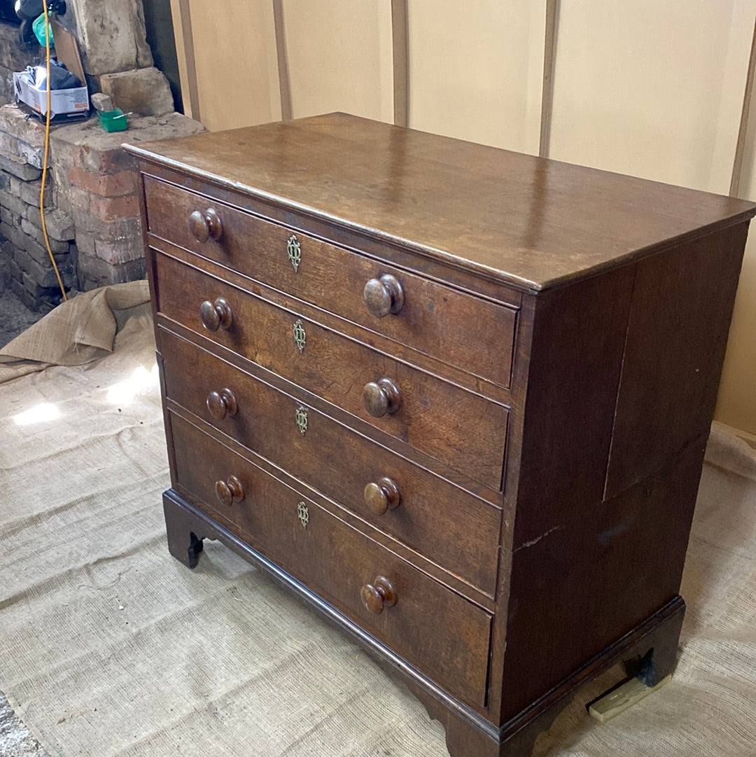 Lovely Oak Split Chest of Drawers