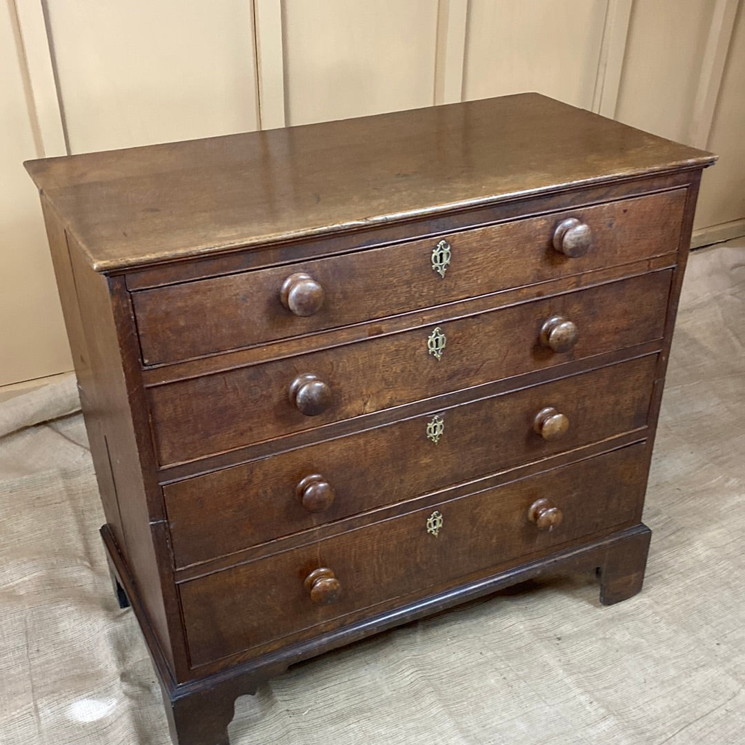 Lovely Oak Split Chest of Drawers