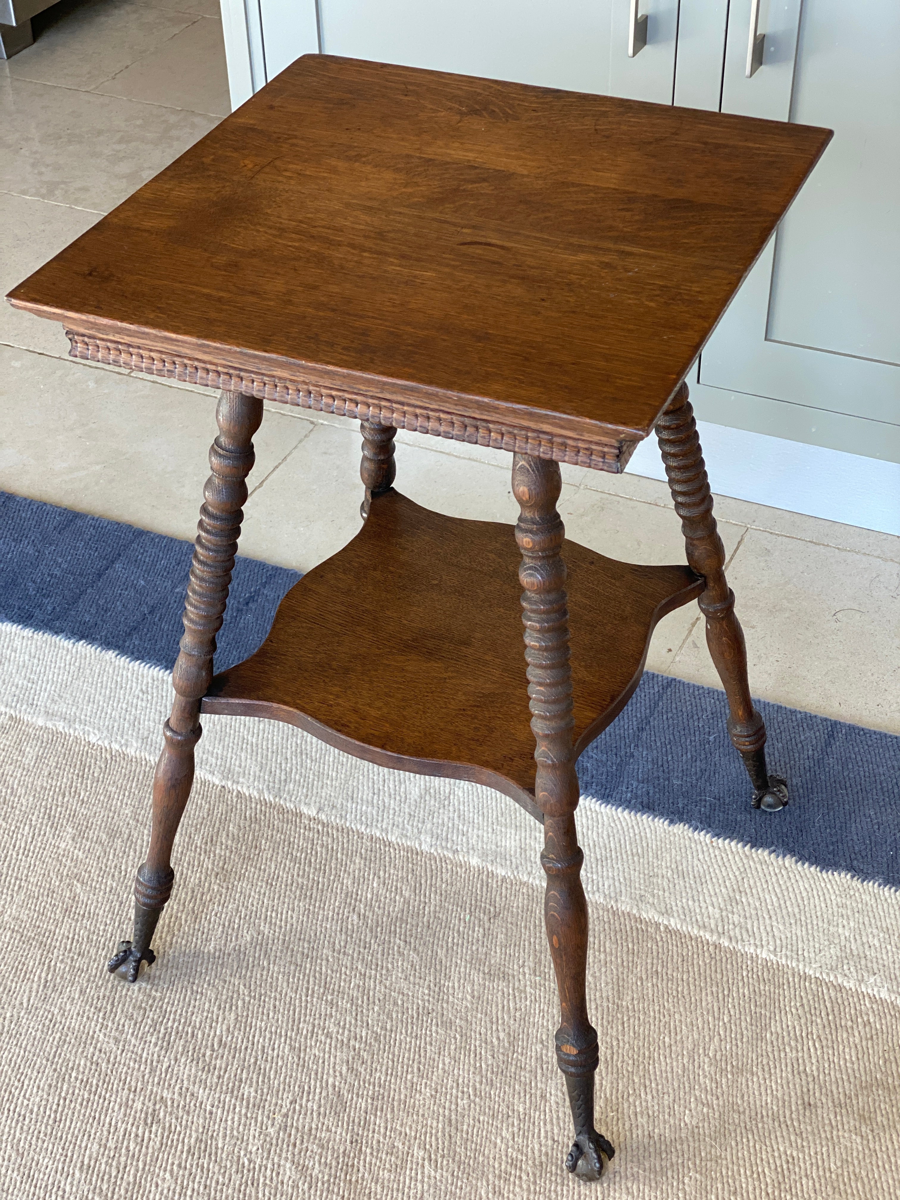 Attractive Late C19th Oak Claw & Ball Table