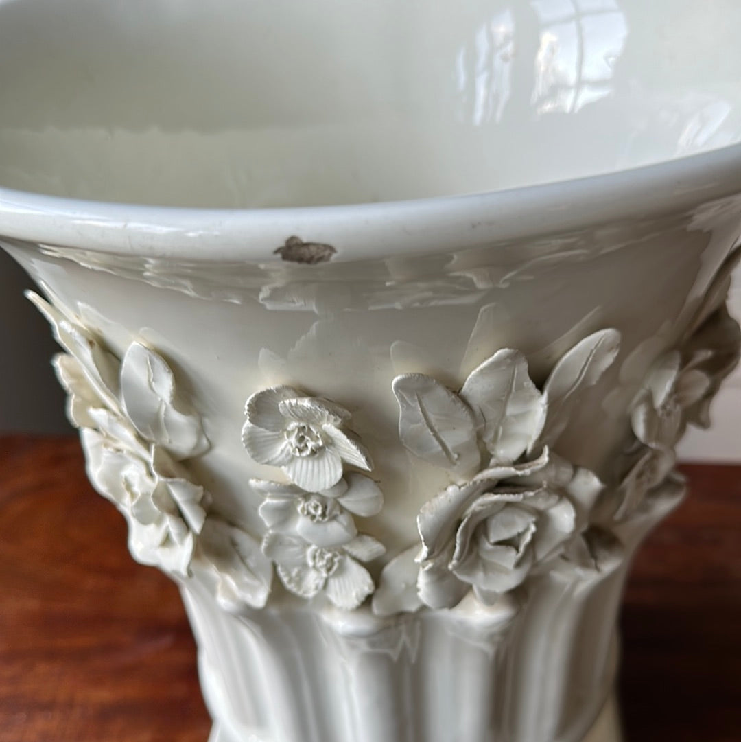 Casa Pupo White Ceramic Urn